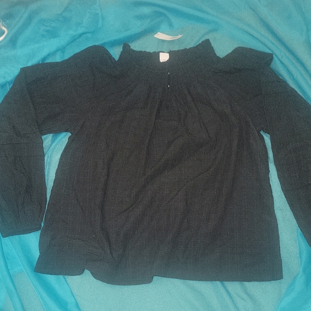 NWT OLD NAVY Ladies XS Back Long Sleeve Ruched Blouse